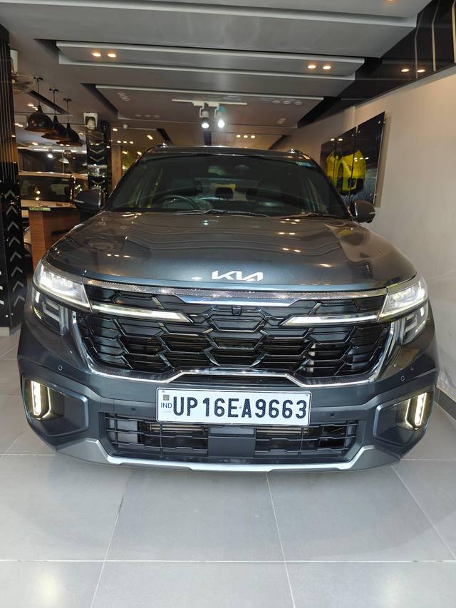 https://images10.gaadi.com/usedcar_image/4290143/original/processed_dd560f3386fe113e2066127658e89b4f.jpg?imwidth=6402