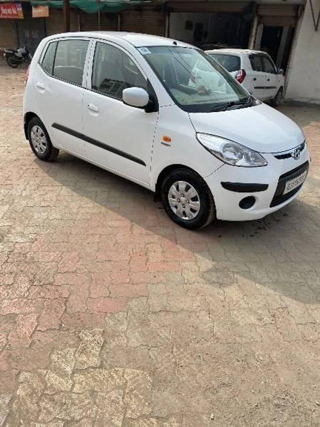 https://images10.gaadi.com/usedcar_image/4290157/original/processed_1ce3c80e-2439-4fe2-b526-0d3dfdbbecfe.jpg?imwidth=6400