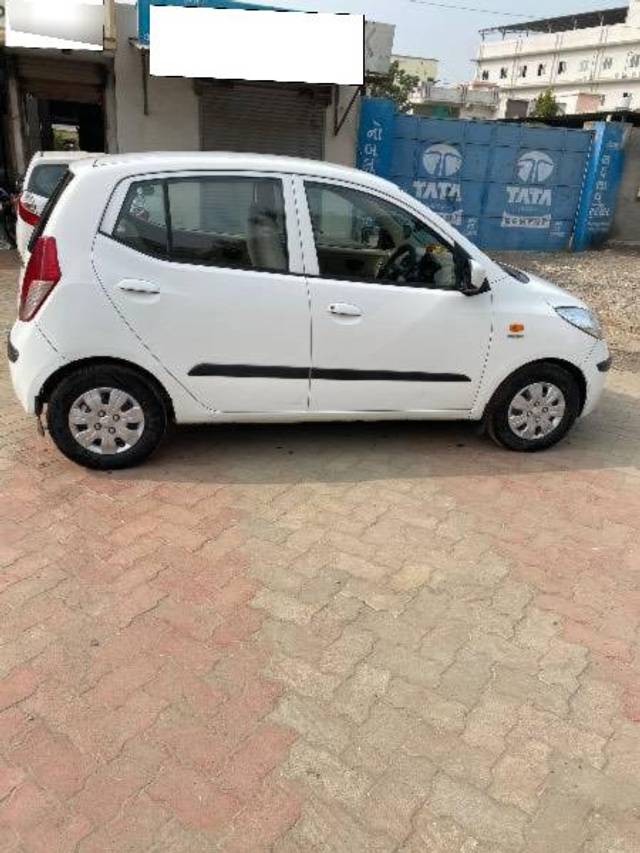 https://images10.gaadi.com/usedcar_image/4290157/original/processed_b77d969a-e4d0-4edf-8c45-46d2c4b6a553.jpg?imwidth=6401