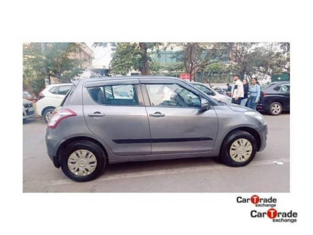 https://images10.gaadi.com/usedcar_image/4290160/original/processed_08d933cf4936e40377a22c3b89044998.png?imwidth=6401