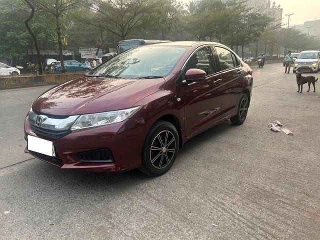 https://images10.gaadi.com/usedcar_image/4290198/original/processed_11d7f11337255a88d8133ab63e17d7e8.jpg?imwidth=6400