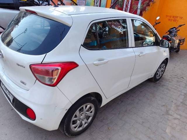 https://images10.gaadi.com/usedcar_image/4290284/original/processed_4671154b-f044-48f9-886a-95a33622a5bc.jpg?imwidth=6401