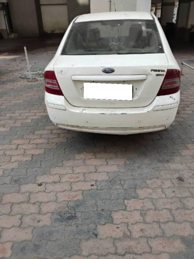 https://images10.gaadi.com/usedcar_image/4290299/original/processed_1a5fa76c-f379-46d9-9f60-2cb1d8820f3e.jpg?imwidth=6400