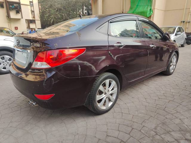 https://images10.gaadi.com/usedcar_image/4290310/original/processed_59f556e507a76d4f06233cadff9a7620.jpg?imwidth=6401