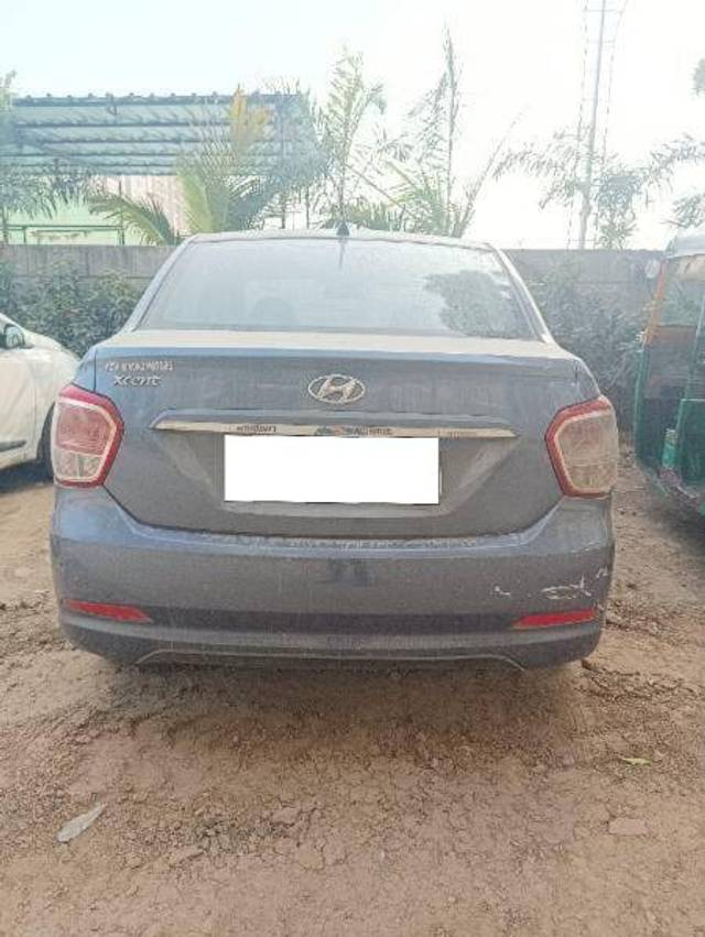 https://images10.gaadi.com/usedcar_image/4290372/original/b27a27dabc9c15e029035f2018d3eb34.jpg?imwidth=6401