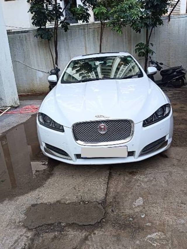 https://images10.gaadi.com/usedcar_image/4290417/original/e3d4236c6ea32ba9ff7295077b69430e.jpg?imwidth=6400