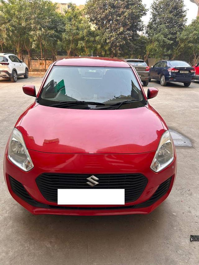 https://images10.gaadi.com/usedcar_image/4290448/original/af7a60d48a0cf745565c75cd6091e315.jpg?imwidth=6402