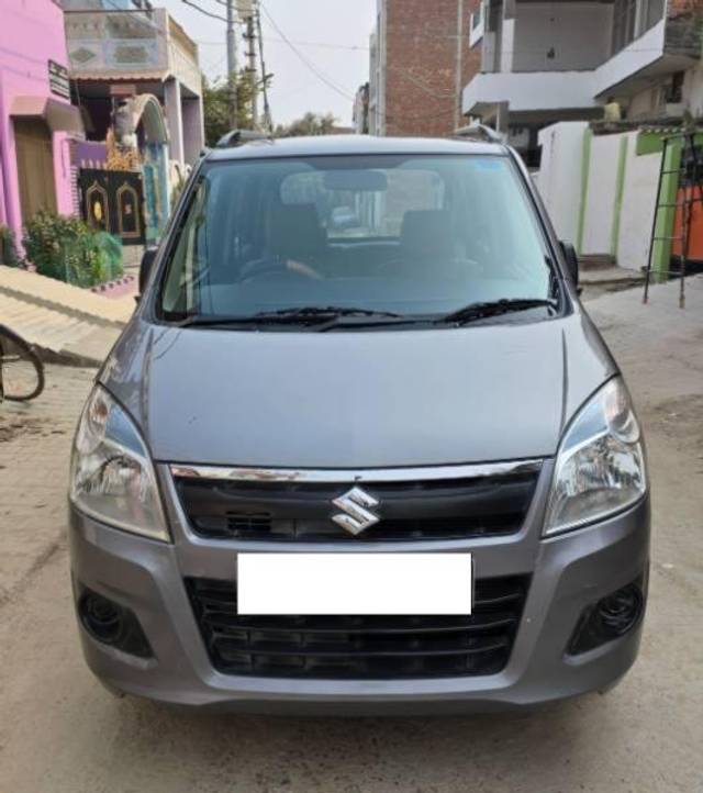 https://images10.gaadi.com/usedcar_image/4290462/original/processed_3968c8cd-cec9-41e3-b299-dc84b042af53.jpg?imwidth=6400