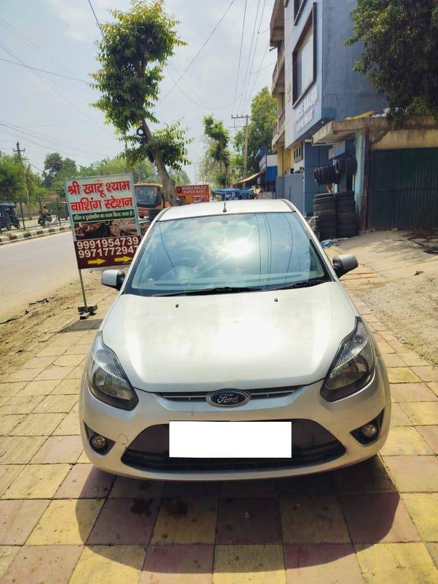 https://images10.gaadi.com/usedcar_image/4290543/original/8e18d473df15f4e6271c2f7383c1f329.jpg?imwidth=6401