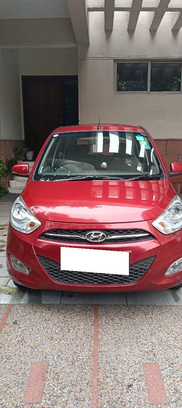 https://images10.gaadi.com/usedcar_image/4290544/original/9dce3c7b76ec98bcb9341fb3c52b60c8.jpg?imwidth=6402