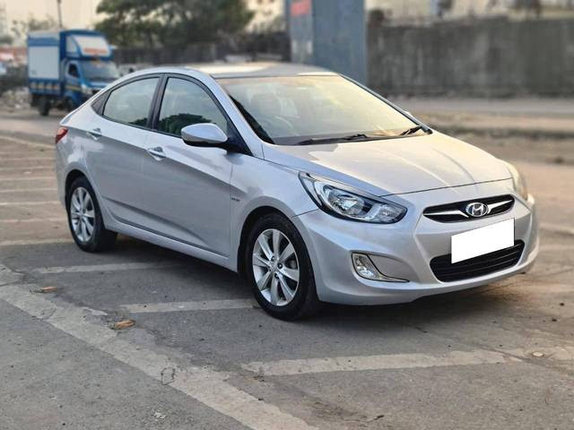 https://images10.gaadi.com/usedcar_image/4290573/original/processed_93504302b0ddc33ef0a344f43925ea49.jpeg?imwidth=6400