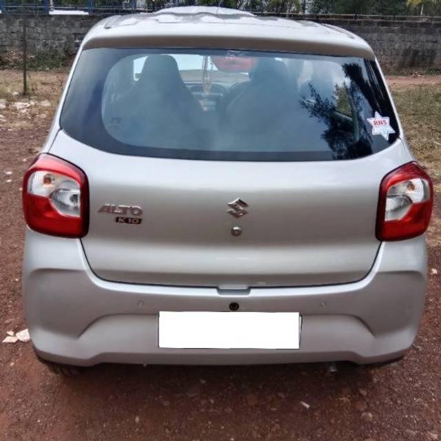 https://images10.gaadi.com/usedcar_image/4290578/original/processed_f1d82651-01e6-446f-98b0-b3ec3a11b5ef.jpg?imwidth=6401