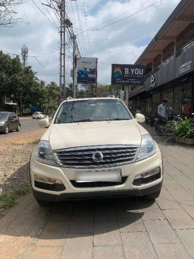 https://images10.gaadi.com/usedcar_image/4290581/original/processed_4b22f16a-8ec7-4b8e-b7c5-0d8df43d0545.jpg?imwidth=6400