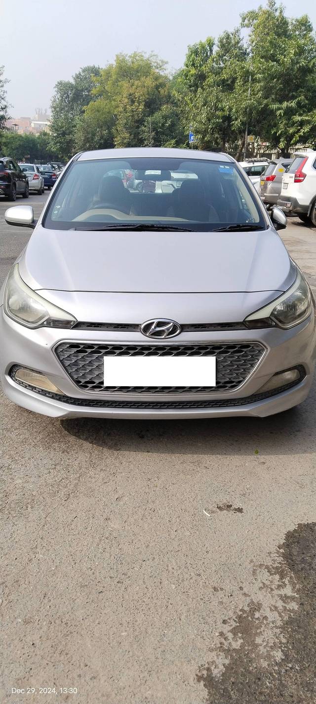 https://images10.gaadi.com/usedcar_image/4290610/original/processed_ee487fd7f2d66bd1a1b3c85e92540fa6.jpg?imwidth=6400