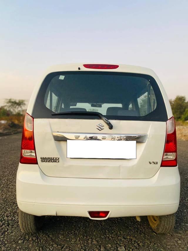 https://images10.gaadi.com/usedcar_image/4290612/original/processed_99428cc39aa7c10915c1de8733c57efd.jpg?imwidth=6402