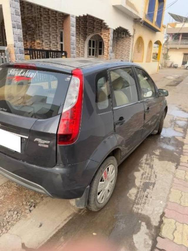 https://images10.gaadi.com/usedcar_image/4290634/original/processed_9f436b73-ef18-4438-abf1-936d5579c319.jpeg?imwidth=6401