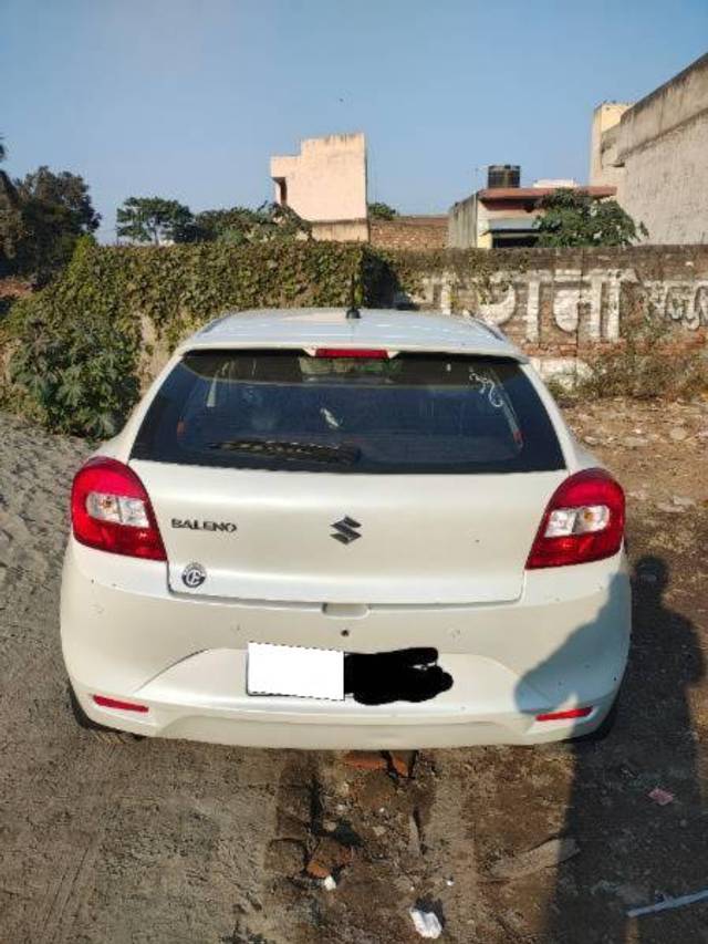 https://images10.gaadi.com/usedcar_image/4290655/original/processed_37836e34-63d9-47fd-8fd5-733adda5ff10.jpg?imwidth=6402