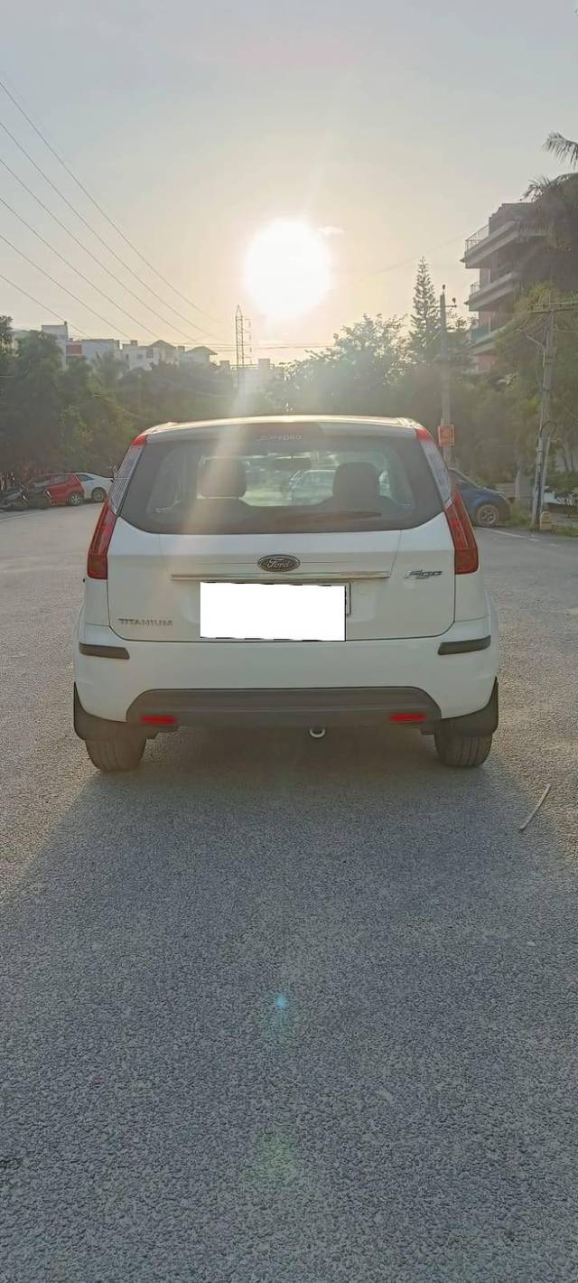 https://images10.gaadi.com/usedcar_image/4290691/original/processed_a8d7c017106089ece6eeb0f02cd27b92.jpg?imwidth=6402