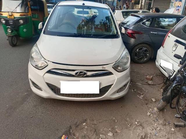 https://images10.gaadi.com/usedcar_image/4290720/original/3f9fdb5eb78f13dbb027d1f28b7df94a.jpg?imwidth=6400