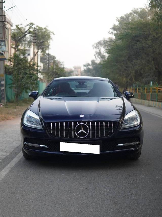 https://images10.gaadi.com/usedcar_image/4290725/original/processed_8bd9d89a549d99038b63944c98715428.jpg?imwidth=6402