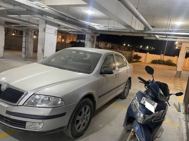 https://images10.gaadi.com/usedcar_image/4290758/original/processed_f1a83ae9-9d82-4e21-a625-254d4ea54d53.jpeg?imwidth=6400