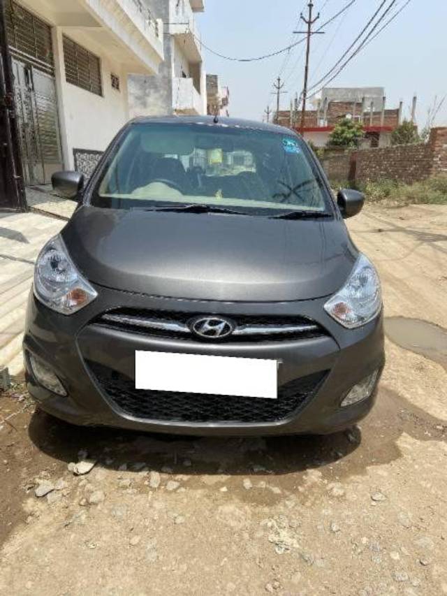 https://images10.gaadi.com/usedcar_image/4290804/original/processed_beee5ff4-bb6a-46b7-9beb-9ff9fe8cbd9f.jpg?imwidth=6400