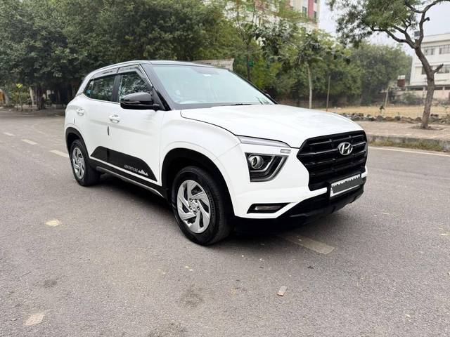 https://images10.gaadi.com/usedcar_image/4290879/original/processed_63cd19046effb7dbc09da1b7d8aeb6a2.jpg?imwidth=6400