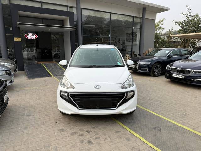 https://images10.gaadi.com/usedcar_image/4290884/original/processed_5c818fea07b846b37df9b9b995025d28.jpg?imwidth=6401