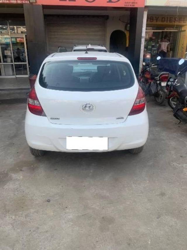 https://images10.gaadi.com/usedcar_image/4290886/original/processed_48506b32-5d7a-4386-99e3-7eef7b9062d5.jpg?imwidth=6401