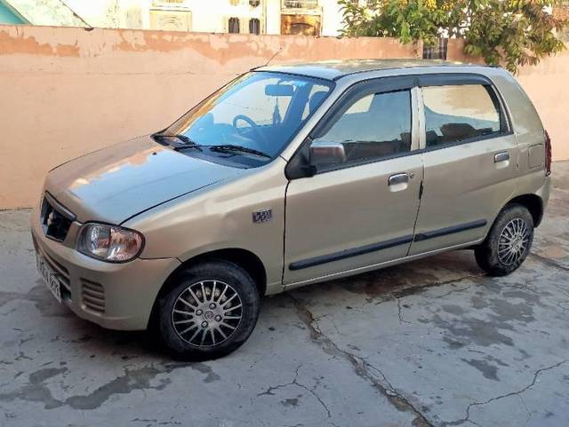 https://images10.gaadi.com/usedcar_image/4291020/original/processed_7d2b95e1-7fc7-46d5-9f56-96f7a4c5e6ae.jpeg?imwidth=6402