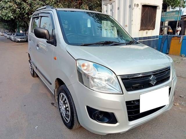 https://images10.gaadi.com/usedcar_image/4291033/original/processed_8ee7913b1be9a77437cd5abd143fe52a.jpg?imwidth=6400