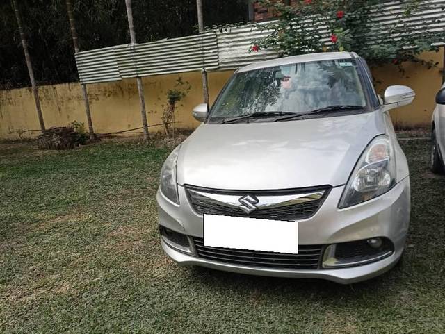 https://images10.gaadi.com/usedcar_image/4291318/original/processed_77040d65-e2ad-4e3c-be15-04c8b2bf68aa.jpg?imwidth=6401