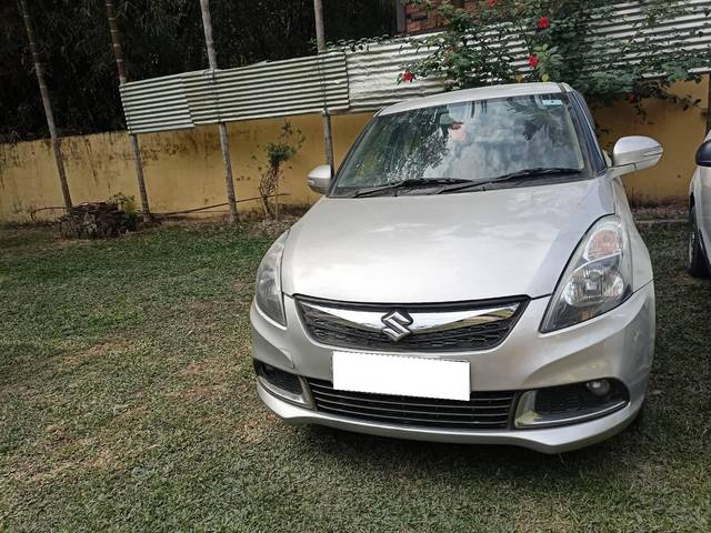 https://images10.gaadi.com/usedcar_image/4291322/original/processed_385c479a-958a-4de8-8dc0-2598380f94bd.jpg?imwidth=6400