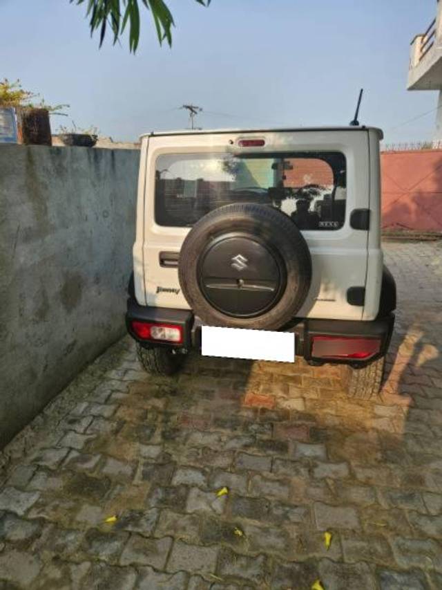 https://images10.gaadi.com/usedcar_image/4291381/original/processed_365b11ec-1cab-453f-8650-fa62f7d40acb.jpeg?imwidth=6402