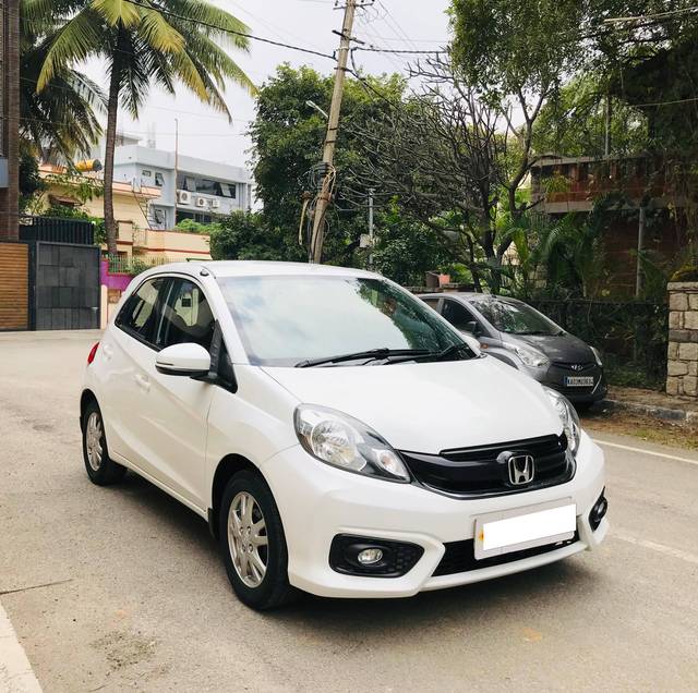 https://images10.gaadi.com/usedcar_image/4291520/original/processed_2cc4411bec6892043e3d927b1f41ef62.jpg?imwidth=6400