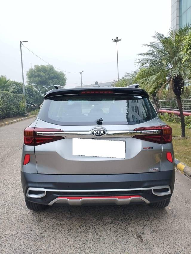 https://images10.gaadi.com/usedcar_image/4291603/original/processed_eec0ad98d609b7d291bbf90833f07162.jpg?imwidth=6402