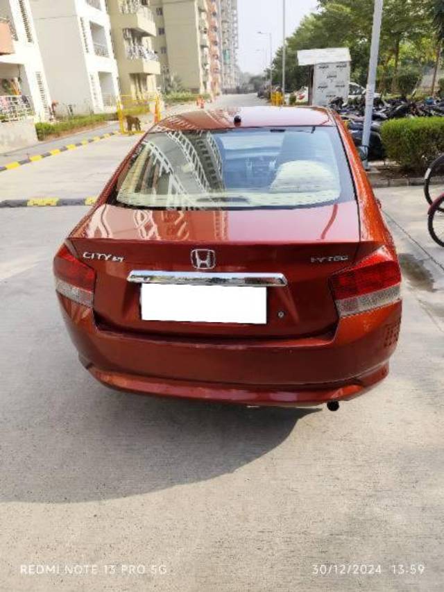 https://images10.gaadi.com/usedcar_image/4291813/original/processed_4b227721-9b92-49cd-9ee1-31816f202577.jpg?imwidth=6401