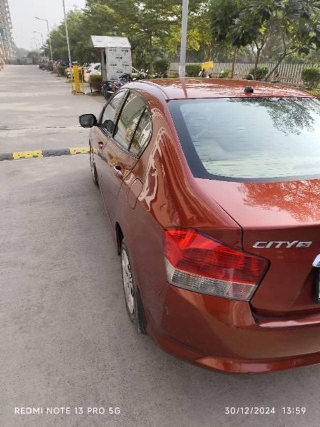 https://images10.gaadi.com/usedcar_image/4291813/original/processed_c34130ea-ca8e-4f66-8174-56d5ef391327.jpg?imwidth=6402