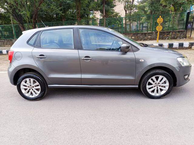 https://images10.gaadi.com/usedcar_image/4291822/original/processed_fd4f1e1d294232c696038bc26c4f6f00.jpg?imwidth=6401