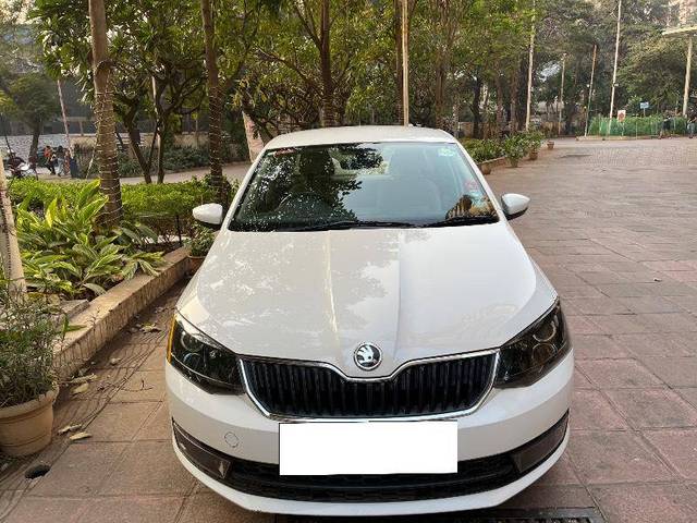 https://images10.gaadi.com/usedcar_image/4291825/original/0cd0544cb26d31ee0e27b2c4d37381eb.jpeg?imwidth=6400