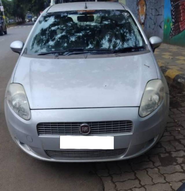 https://images10.gaadi.com/usedcar_image/4291834/original/processed_b76872a6-4aad-4165-b8e0-05206d76cbd0.jpg?imwidth=6400