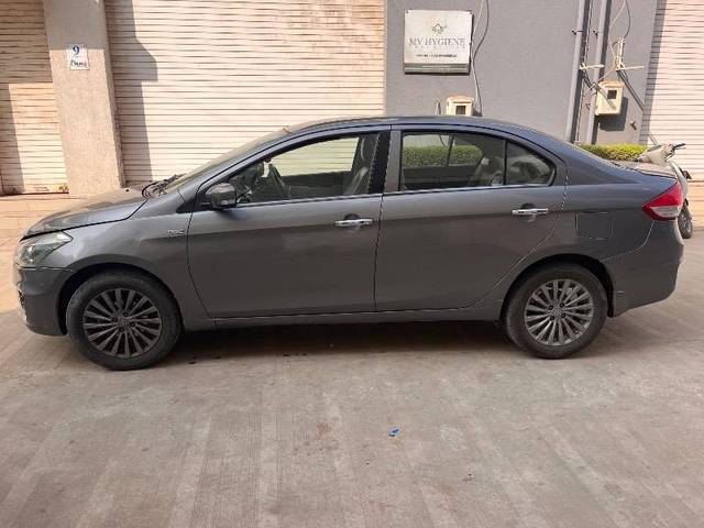 https://images10.gaadi.com/usedcar_image/4291882/original/dff6bc0a4856e12e1d8dca91728a7a49.jpg?imwidth=6402