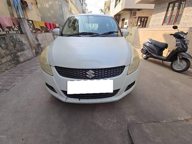 https://images10.gaadi.com/usedcar_image/4291896/original/processed_7152288d-ab9d-4eeb-8820-5f3dea9aae84.jpg?imwidth=6400