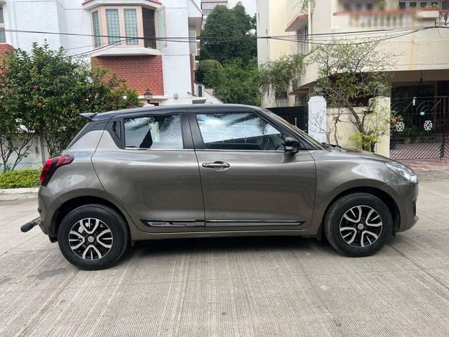 https://images10.gaadi.com/usedcar_image/4291961/original/processed_61bb2c2ad127be1ad85ef237bacc79ce.jpg?imwidth=6401