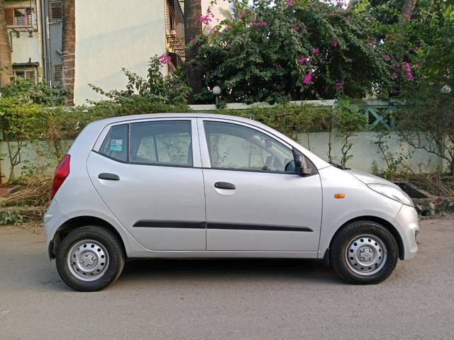 https://images10.gaadi.com/usedcar_image/4292005/original/aa223a922aa03c3a7a1df226961b1c6e.jpg?imwidth=6401