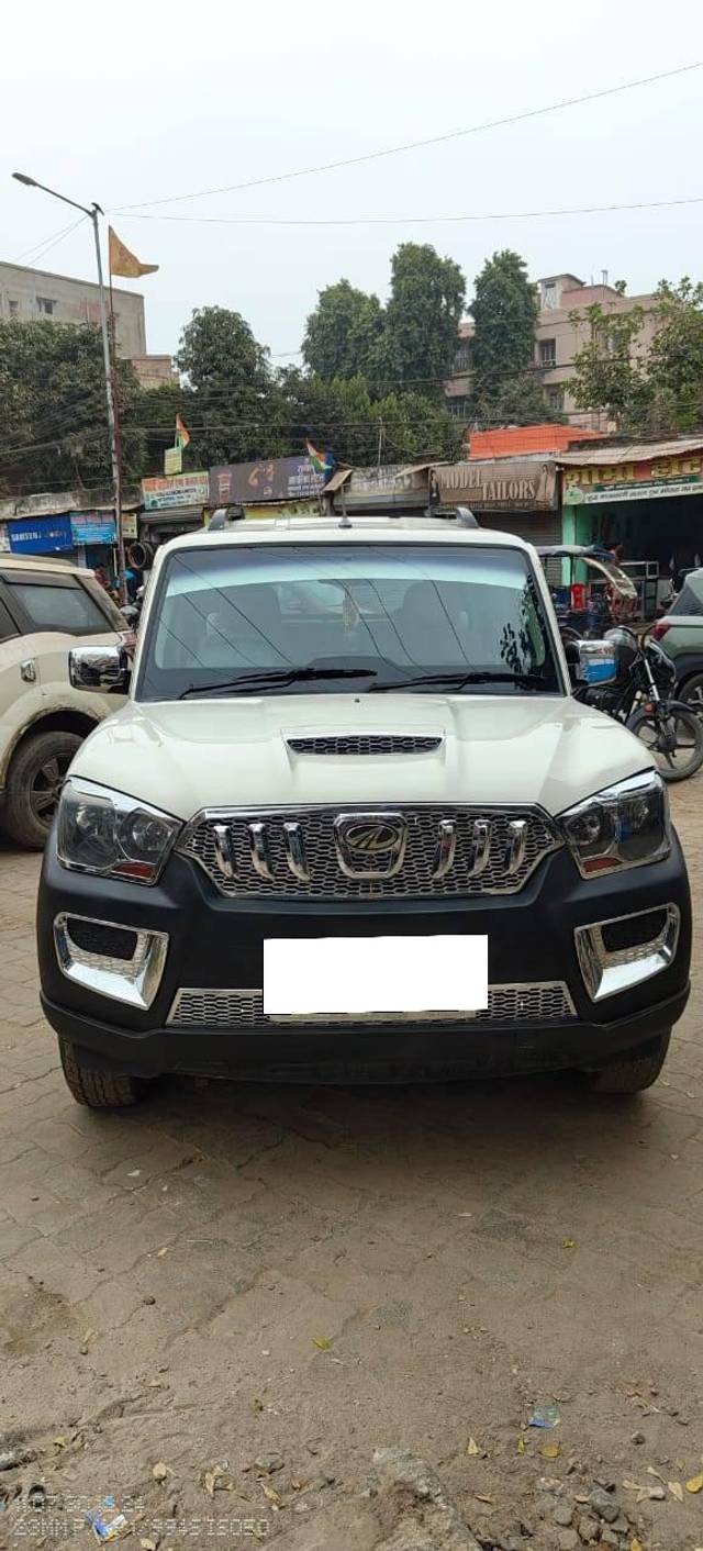 https://images10.gaadi.com/usedcar_image/4292049/original/processed_73ddbd7c8f1a9881522937748a792427.jpg?imwidth=6400