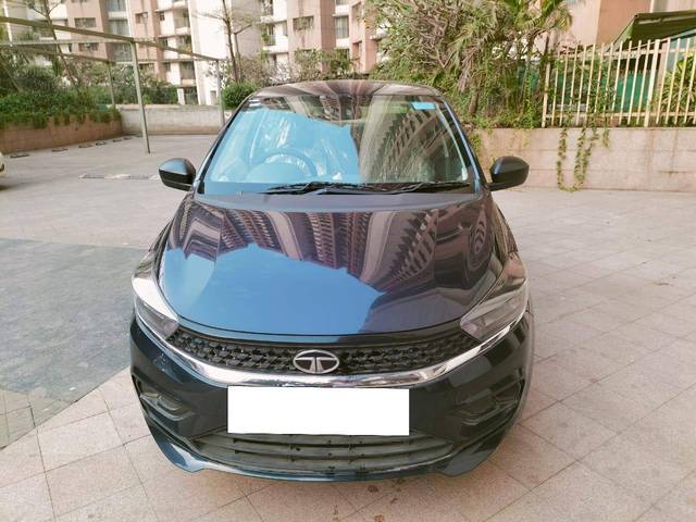 https://images10.gaadi.com/usedcar_image/4292177/original/a44070092a302395c78537db45afd940.jpg?imwidth=6402