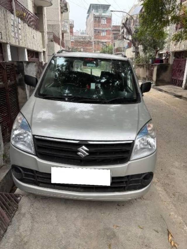 https://images10.gaadi.com/usedcar_image/4292387/original/processed_c06dd08e-b2c6-42e5-a36b-013f7cc77a0b.jpeg?imwidth=6402