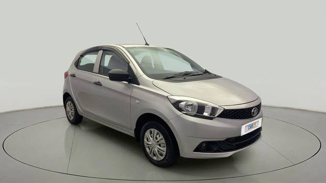 https://images10.gaadi.com/usedcar_image/4292409/original/bdc9d2612c34e3173d8c1123f4128f4a.jpg?imwidth=6400