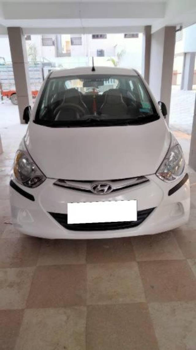 https://images10.gaadi.com/usedcar_image/4292580/original/processed_5c16b150-4c37-4336-90db-b90be41c477c.jpg?imwidth=6400